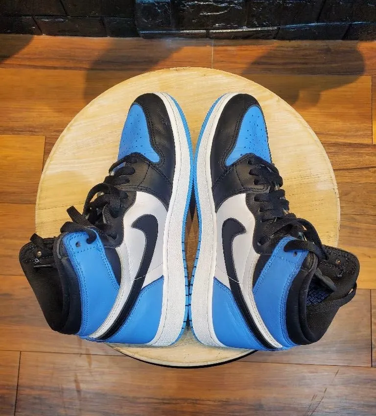 Air Jordan 1 Retro High 'UNC Toe' - Gently Enjoyed (Used) Grade School 6 - Rep Box