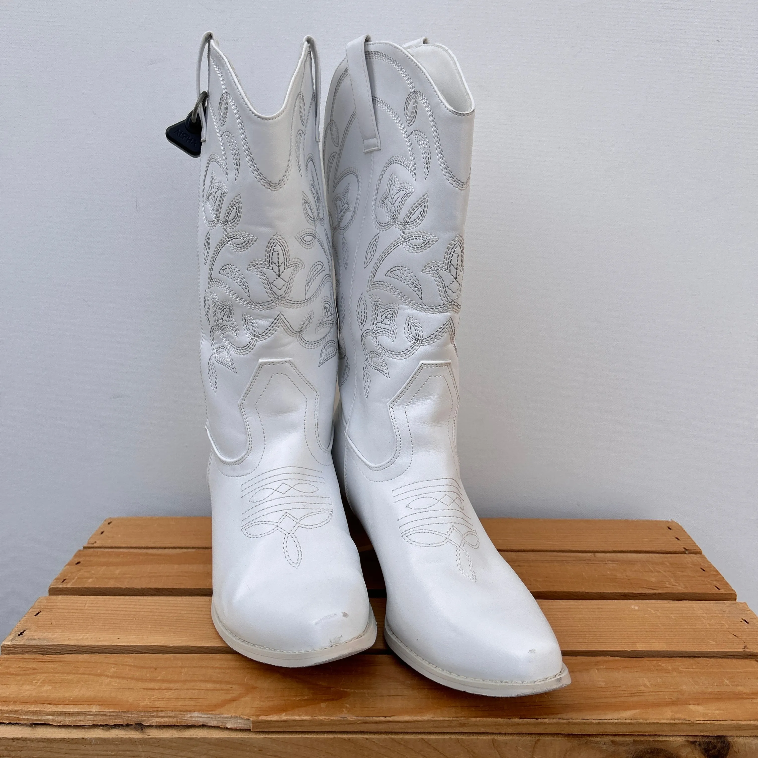 Boots Womens 8.5