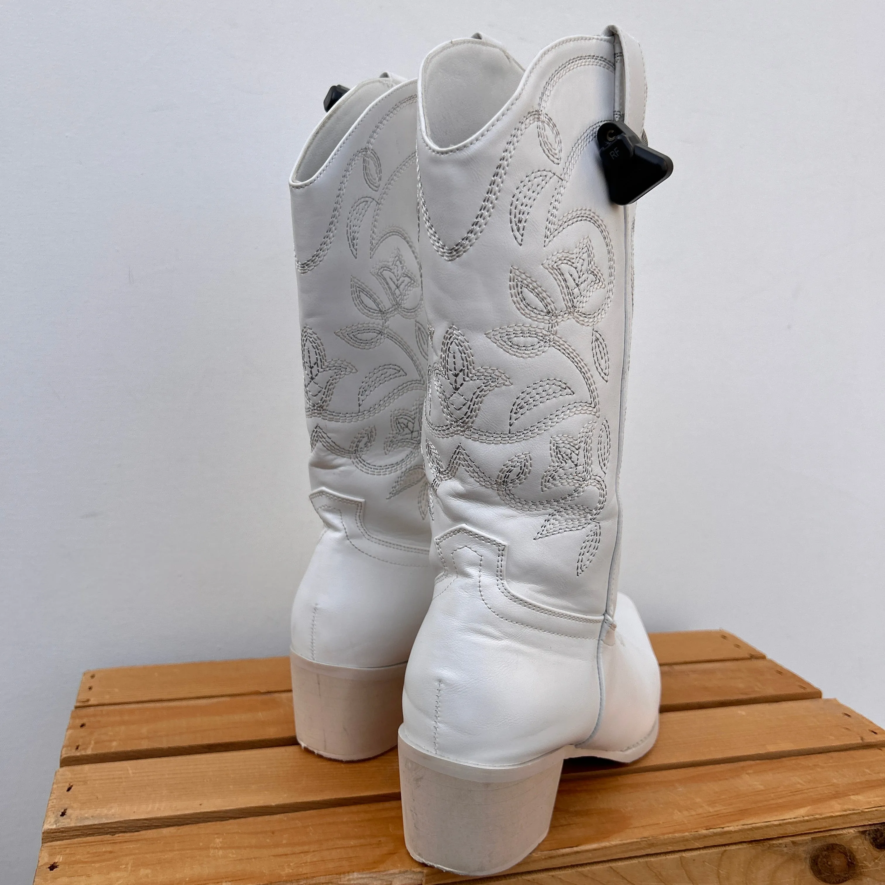Boots Womens 8.5