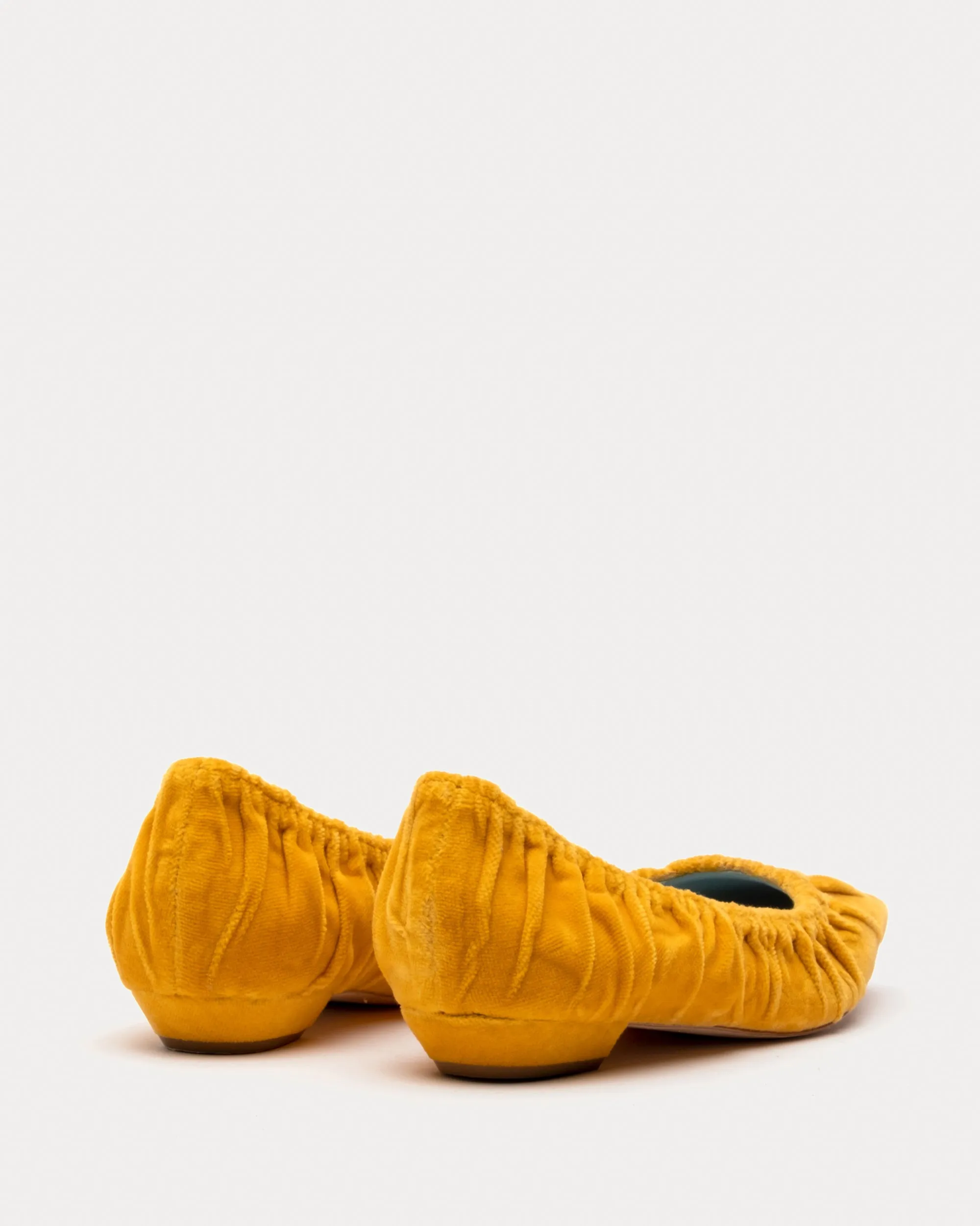 Britta Ruched Flat Velvet Mustard