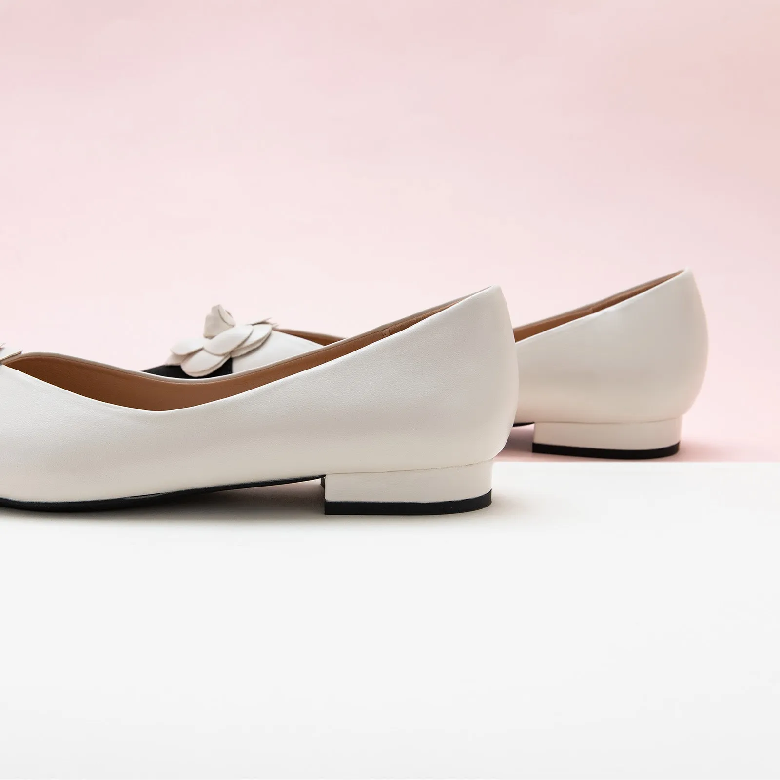 Camellia Flats (Aida) White