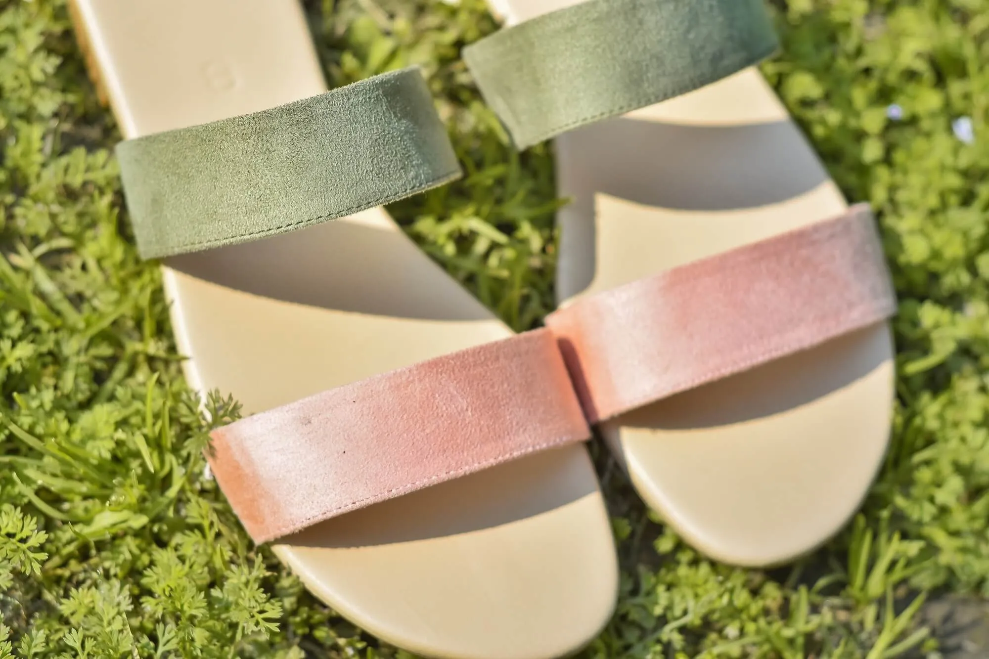 Slides | Pastel Vibes